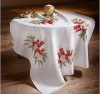 Creëer een Feestelijke Sfeer: Kerst Tafelkleed Borduren voor de Perfecte Tafelsetting