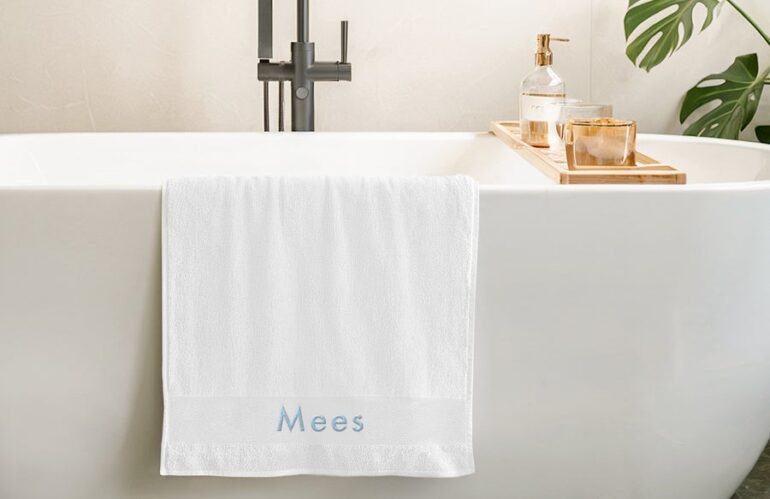 Unieke Handdoek Met Naam Borduren: Personaliseer Jouw Badkamer!