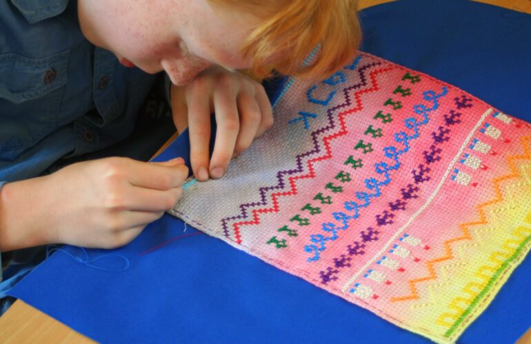 Borduren met kinderen: creatieve projecten voor kleine makers